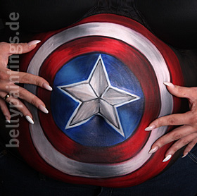 Babybauchbemalung „Captain America"